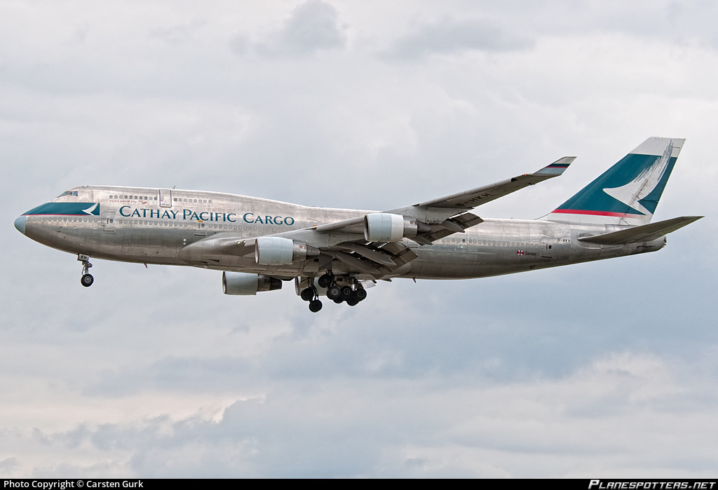 今日知ったんだけど、キャセイパシフィックの747って昔はベアメタル