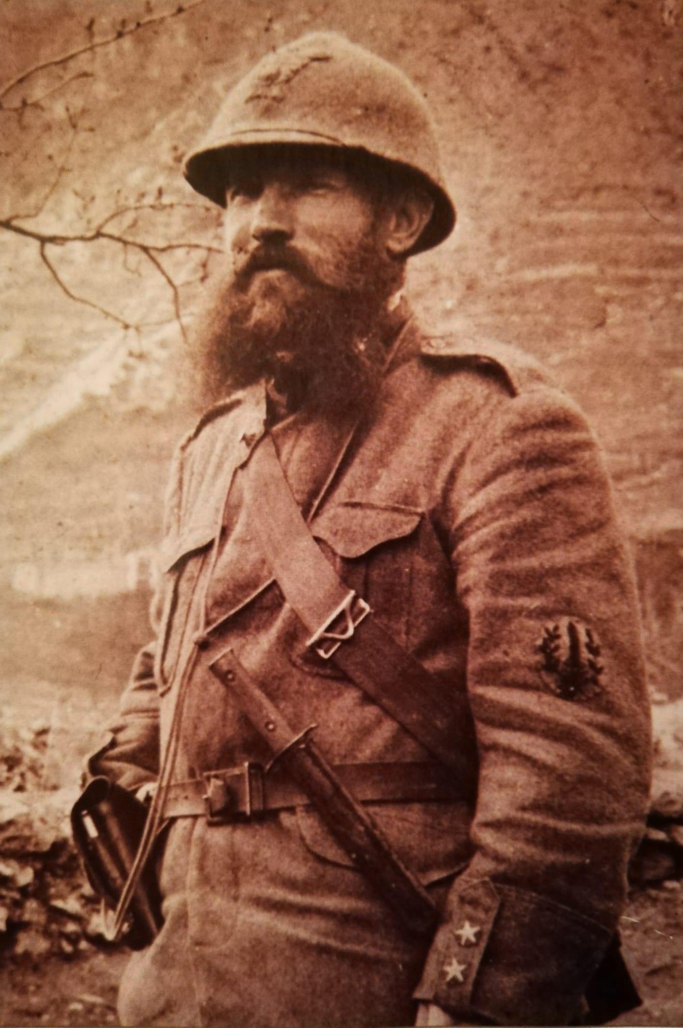 Italian Lieutenant of the Arditi : r/ww1