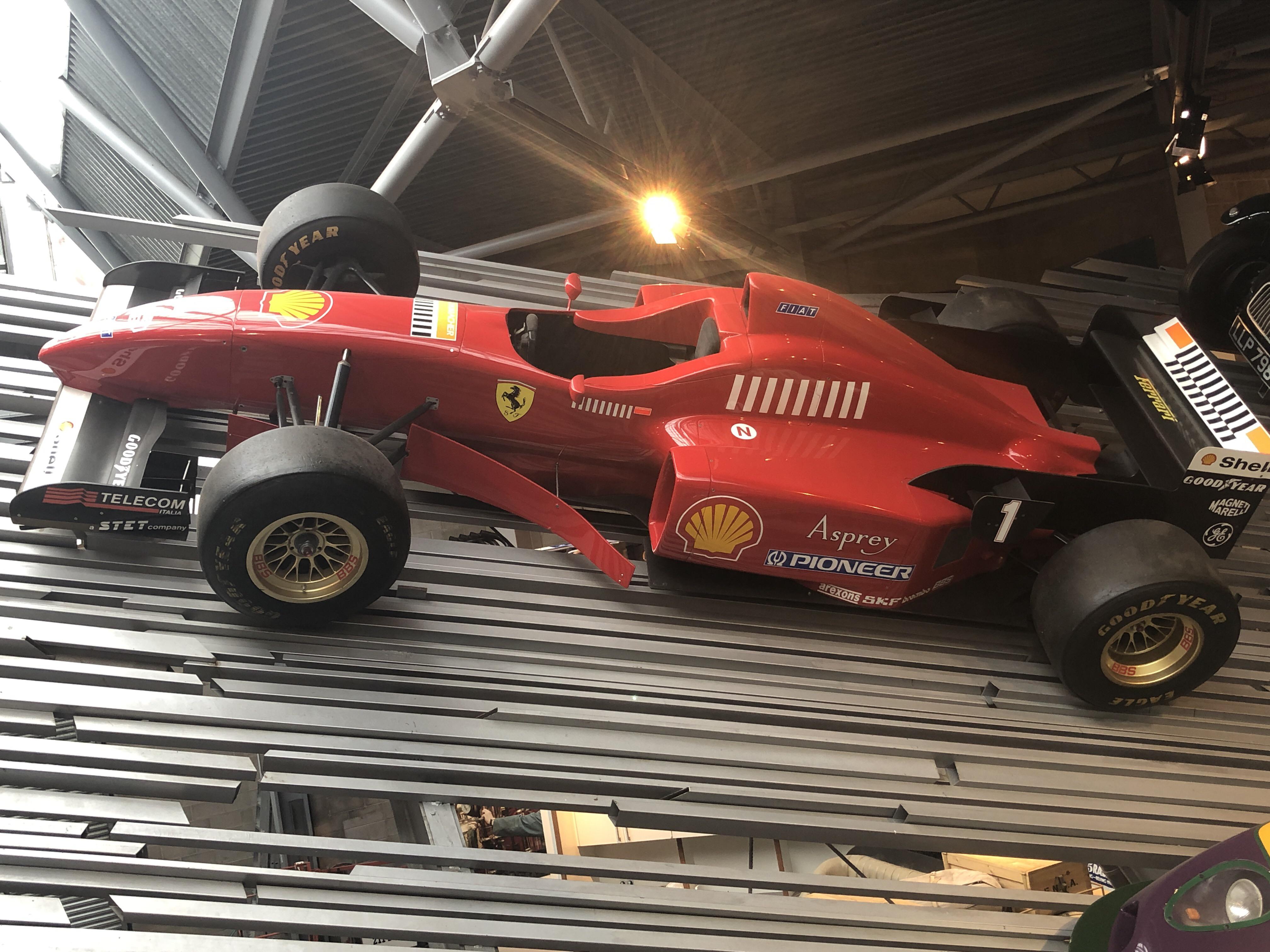 物議を醸す意見：1996年のフェラーリF310は好きだったな。確かに