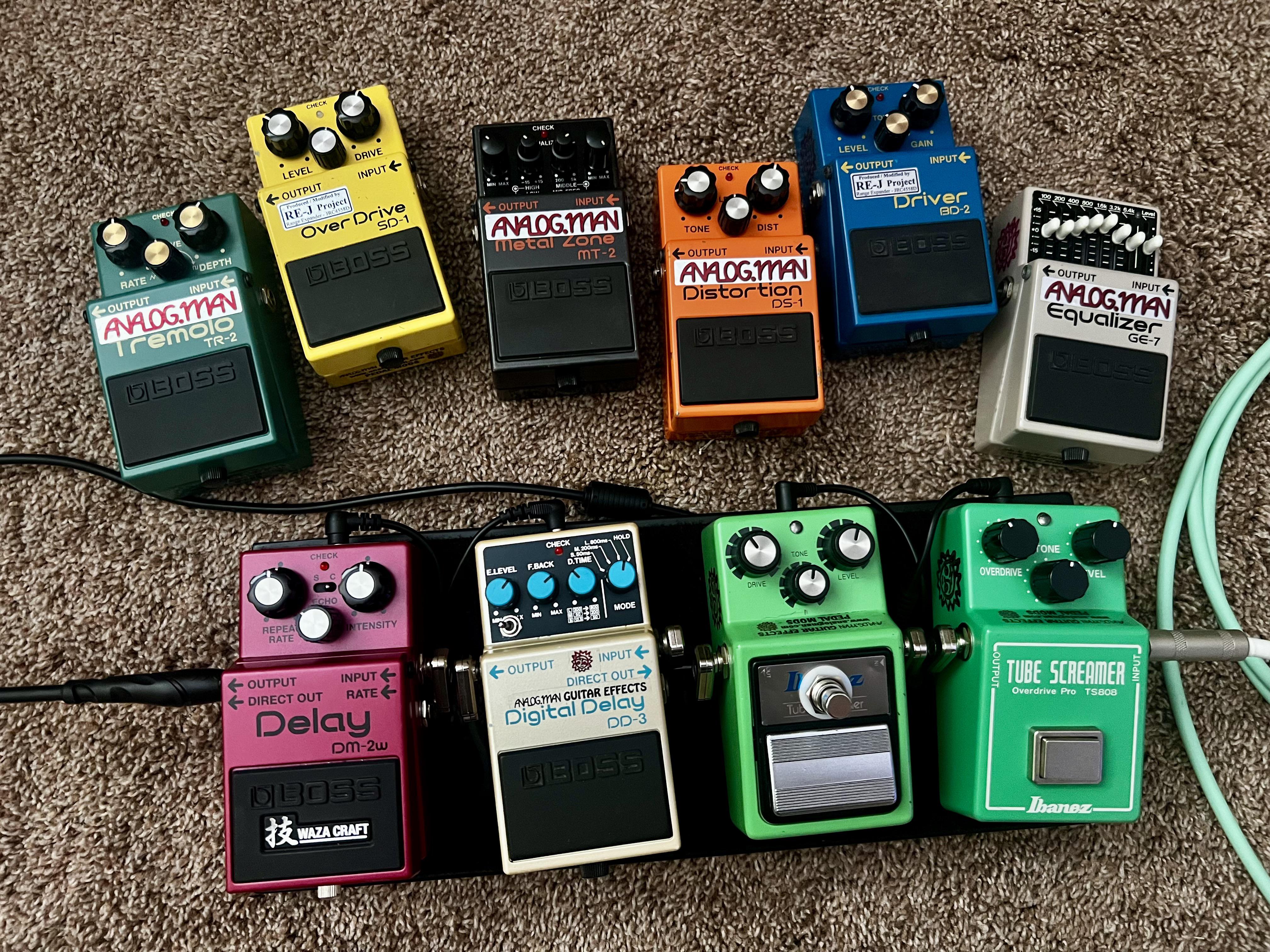 Analogman BOSS family photo! : r/guitarpedals