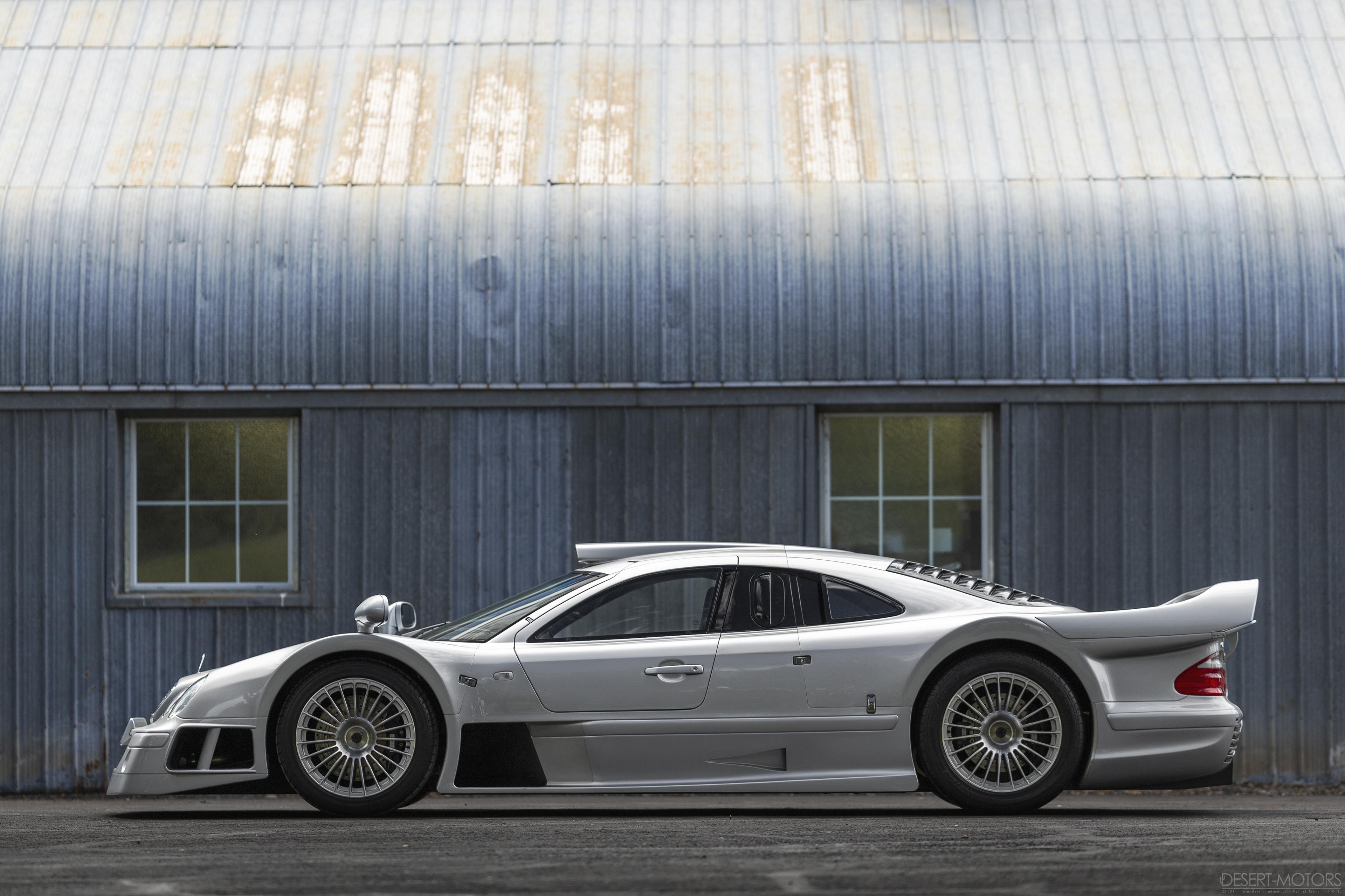 ストリートカーにしてはイカれたスペックだな。最高にクレイジーな