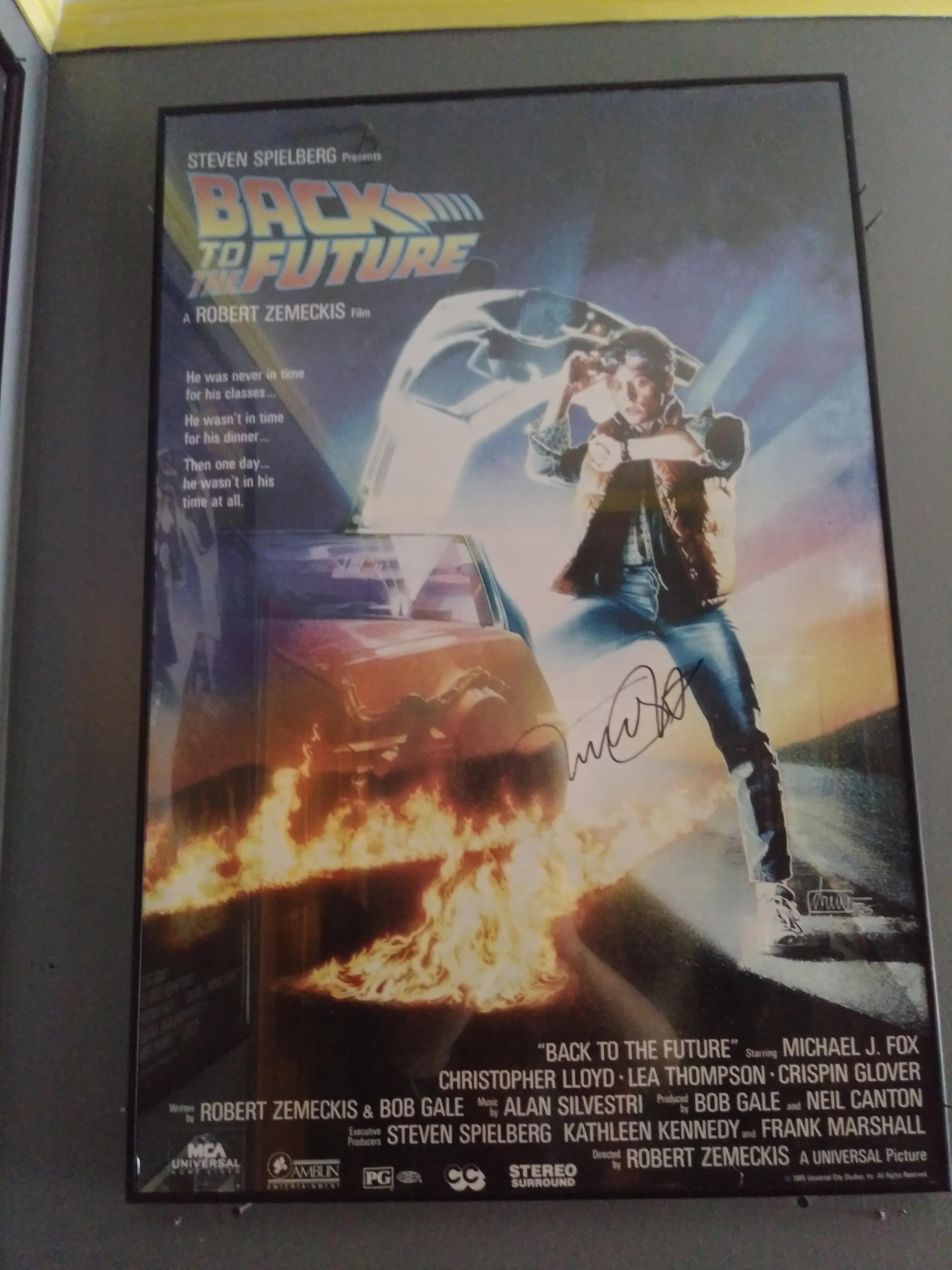 マイケル・J・フォックスのサイン入りオリジナルポスター : r