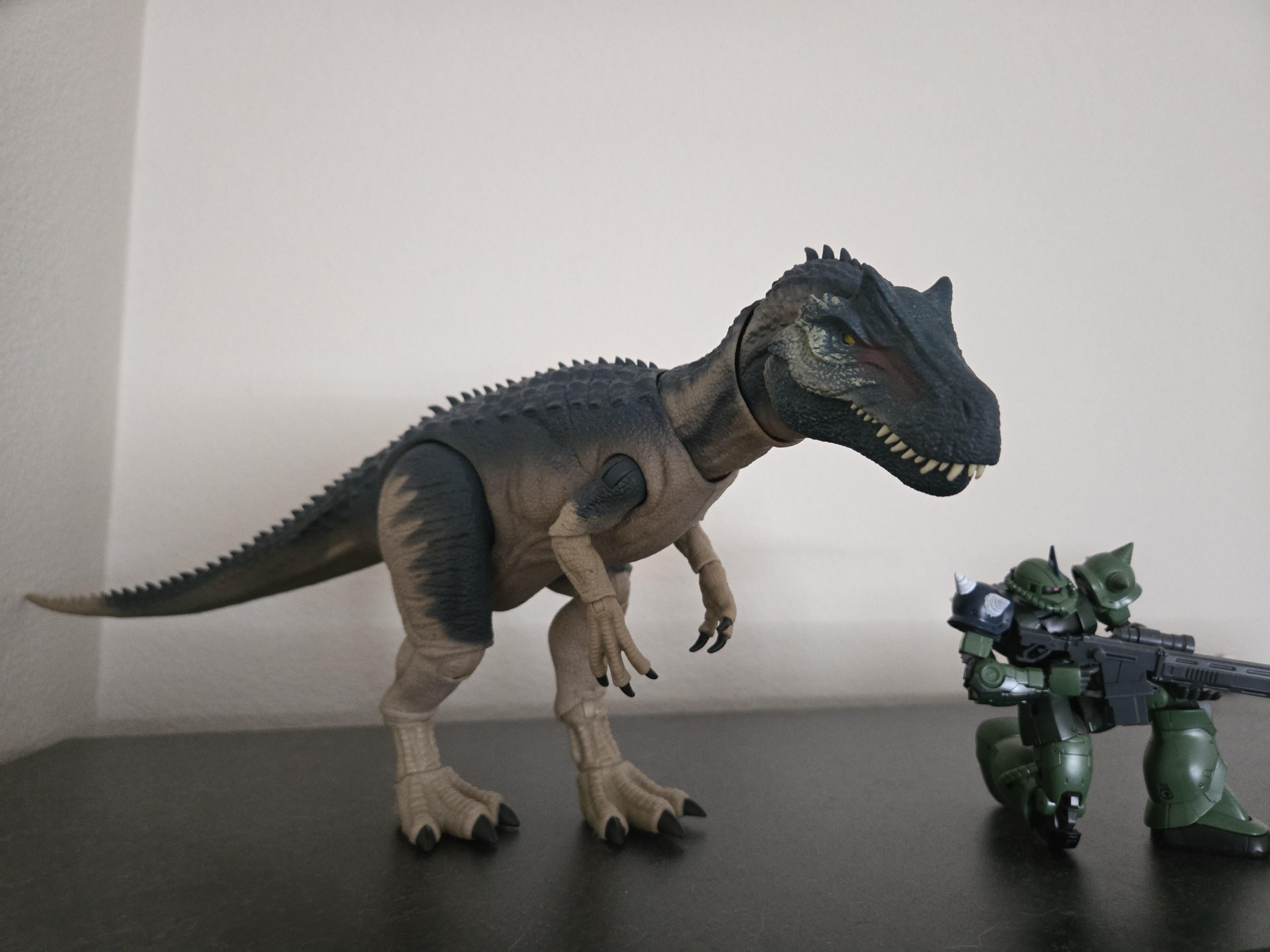 妻がクリスマスにハモンドコレクションのアロサウルスをプレゼントして