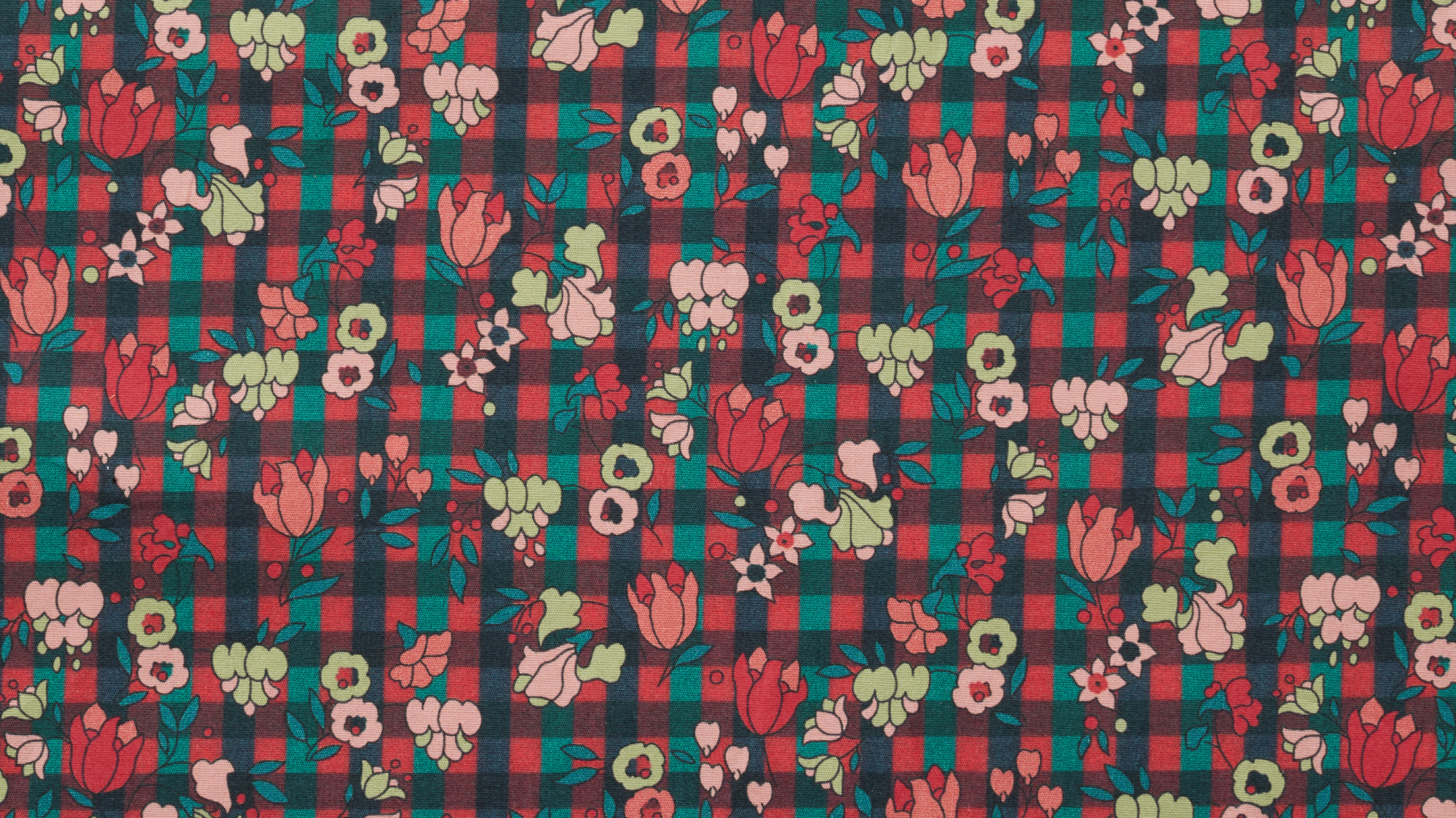 店舗限定にてファミリアオリジナルリバティシリーズから新作アイテムが