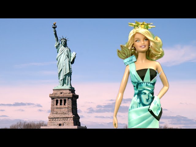 Dolls of the World Landmark Collection Statue of Liberty Barbie