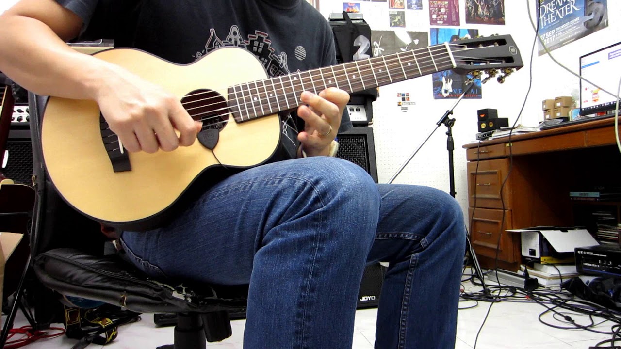 กีตาร์คลาสสิคขนาดจิ๋ว Hex Bumblebee BB100 Mini Classical Guitar