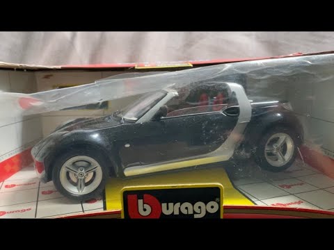 Bburago Smart Roadster Unboxing (Scale 1/18) - YouTube