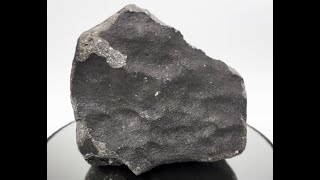 Allende(アエンデ) 炭素質隕石(CV3) 190(博物館級) 1710g - 鉱物標本