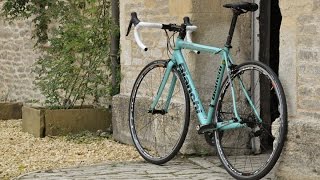 2016 Bianchi Freccia Celeste Product Overview - YouTube