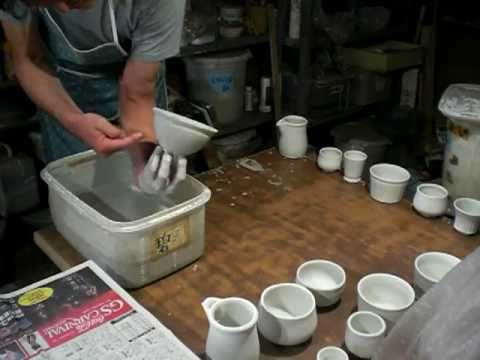 意図的に釉薬の流れの模様を出す方法です（うっさん流）・陶芸・技法