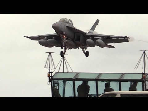 米海軍が陸上模擬着艦訓練（FCLP）公開＝硫黄島 - YouTube