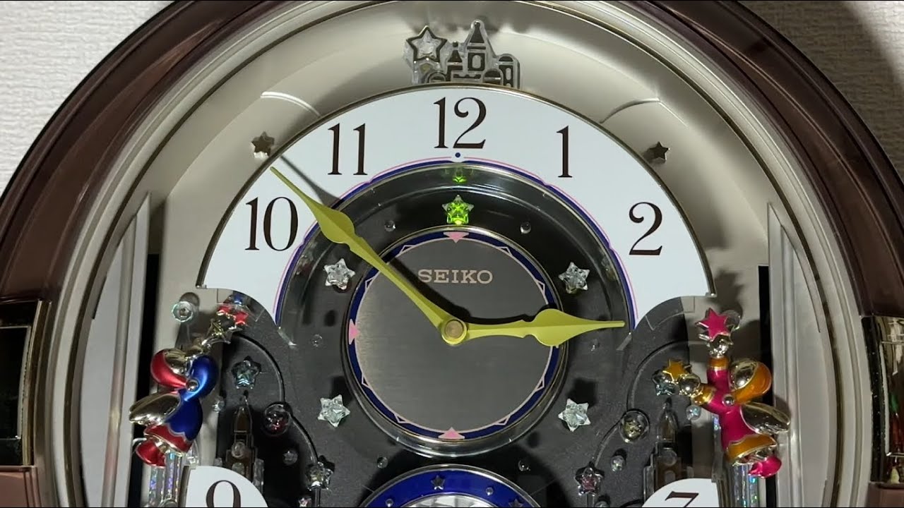 SEIKO FANTASIA RE549G からくり時計 - YouTube