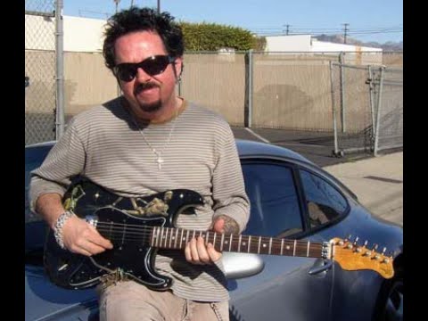 My Valley Arts 'Robot' guitar - tribute to Steve Lukather - YouTube