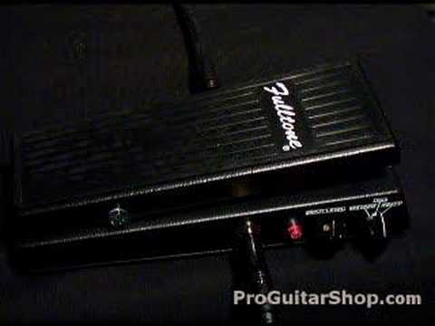 Fulltone Clyde Deluxe Wah Pedal - YouTube