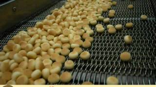 タマゴボーロ工場見学 岩本製菓㈱ - YouTube