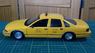 1995 Chevrolet Caprice NYC taxicab, 1:18 scale, UT Models - YouTube