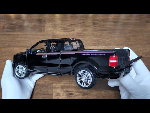 Unboxing Diecast model car/ 1:18 2006 Ford F-150 Harley-Davidson