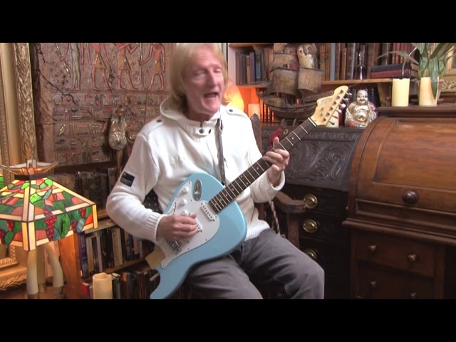 Dewey Decibel 】Flip out Austin City Cab Dewey Decibel Flipout