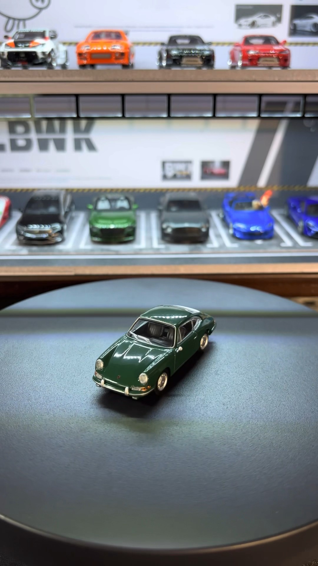 MINI GT 560 Porsche 911 1964 Irish Green Unboxing - YouTube