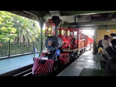 ウエスタンリバー鉄道 リオ・グランデ号到着 - YouTube