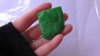 本翡翠彫刻用原石 緑の扉 – 翡翠市場からの便り