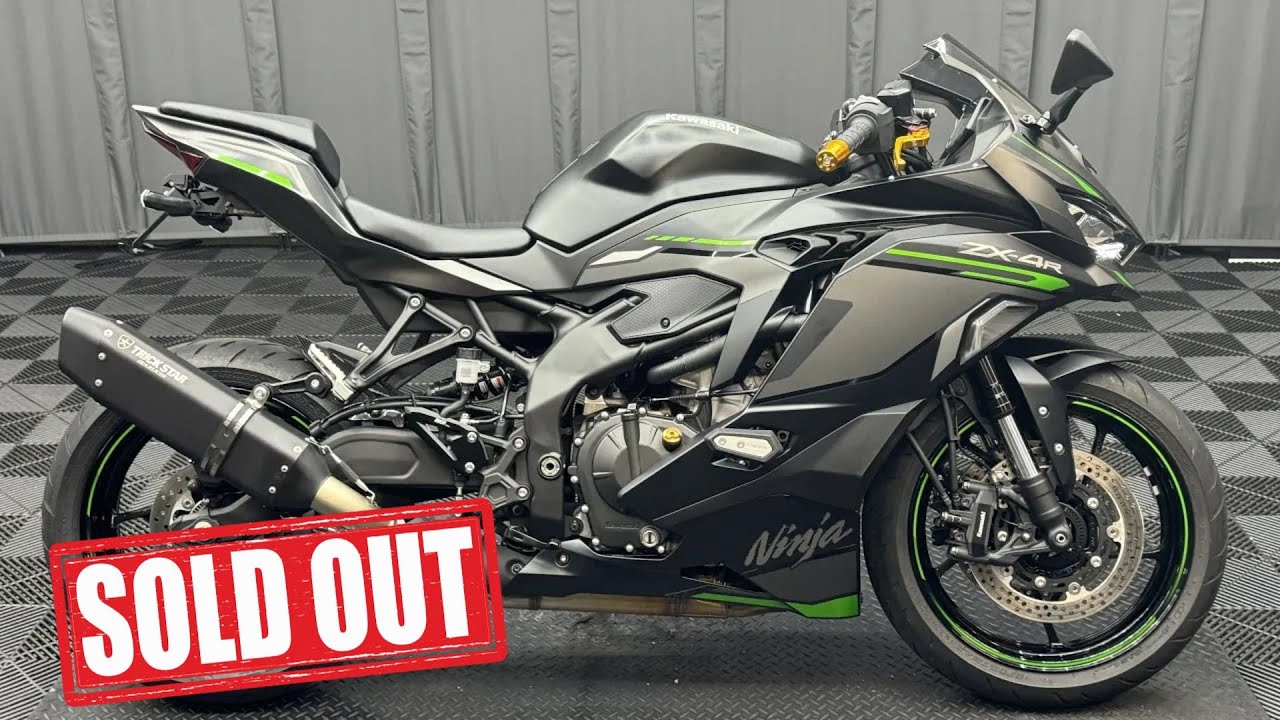 売約済み 2024年モデル Ninja ZX-4R SE 5,519km IKAZUCHIスリップオン