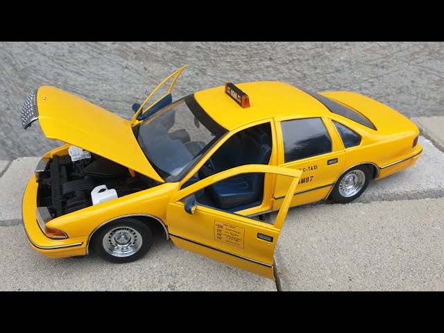CHEVROLET CAPRICE SEDAN NEW YORK TAXI 1991 UT Models 1/18 - YouTube