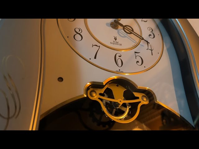 スモールワールド オルガニートM730 からくり時計 - YouTube