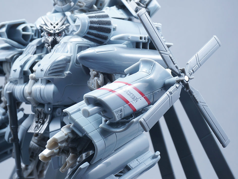 レビュー：TFスタジオシリーズ SS-08 ブラックアウト | 超偏見超変形