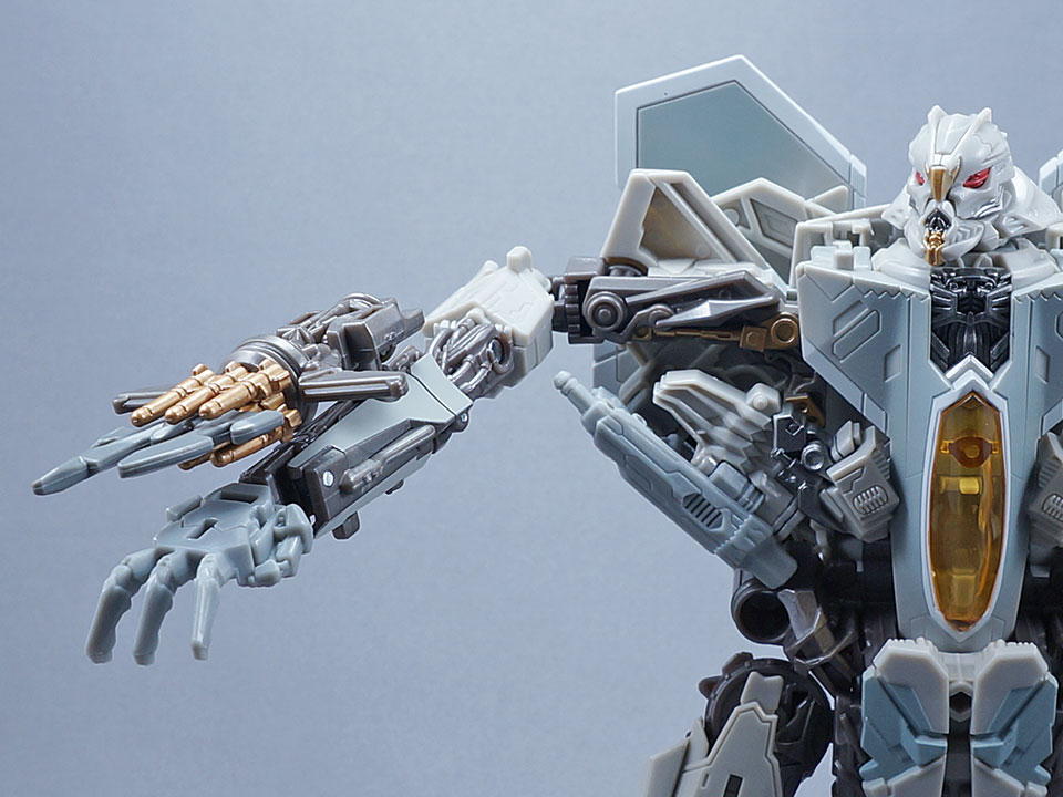 レビュー：TFスタジオシリーズ SS-06 スタースクリーム | 超偏見超変形