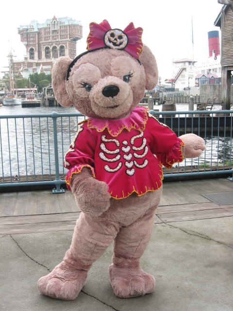 ダッフィー】のお友達「シェリーメイ」超かわいい！グリのコスチューム