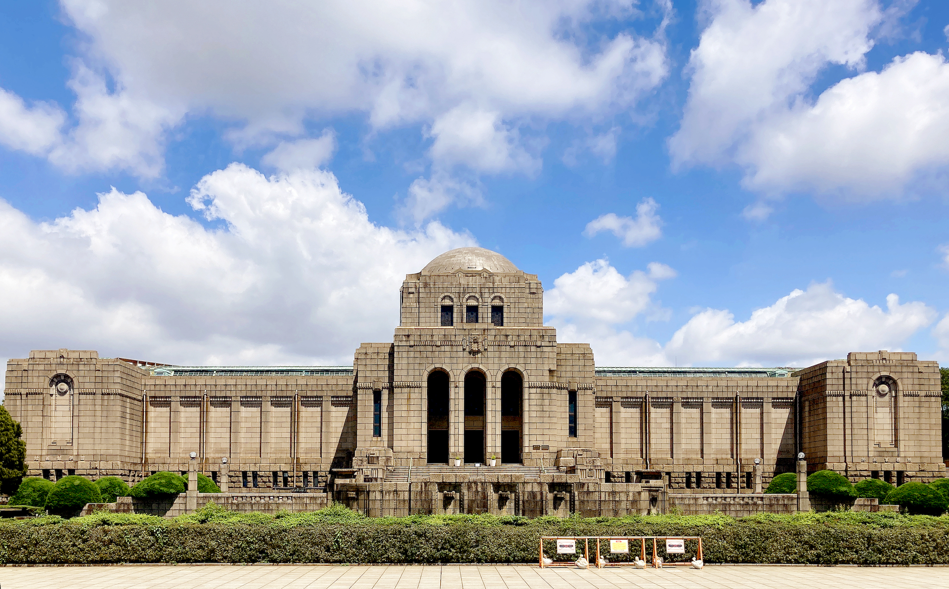 聖徳記念絵画館 | 東京とりっぷ