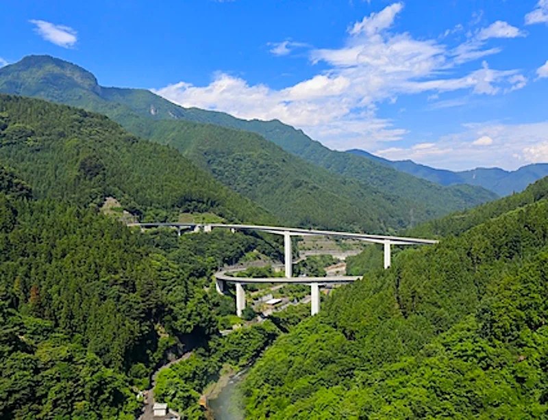 中室田の接吻道祖神 | ニッポン旅マガジン