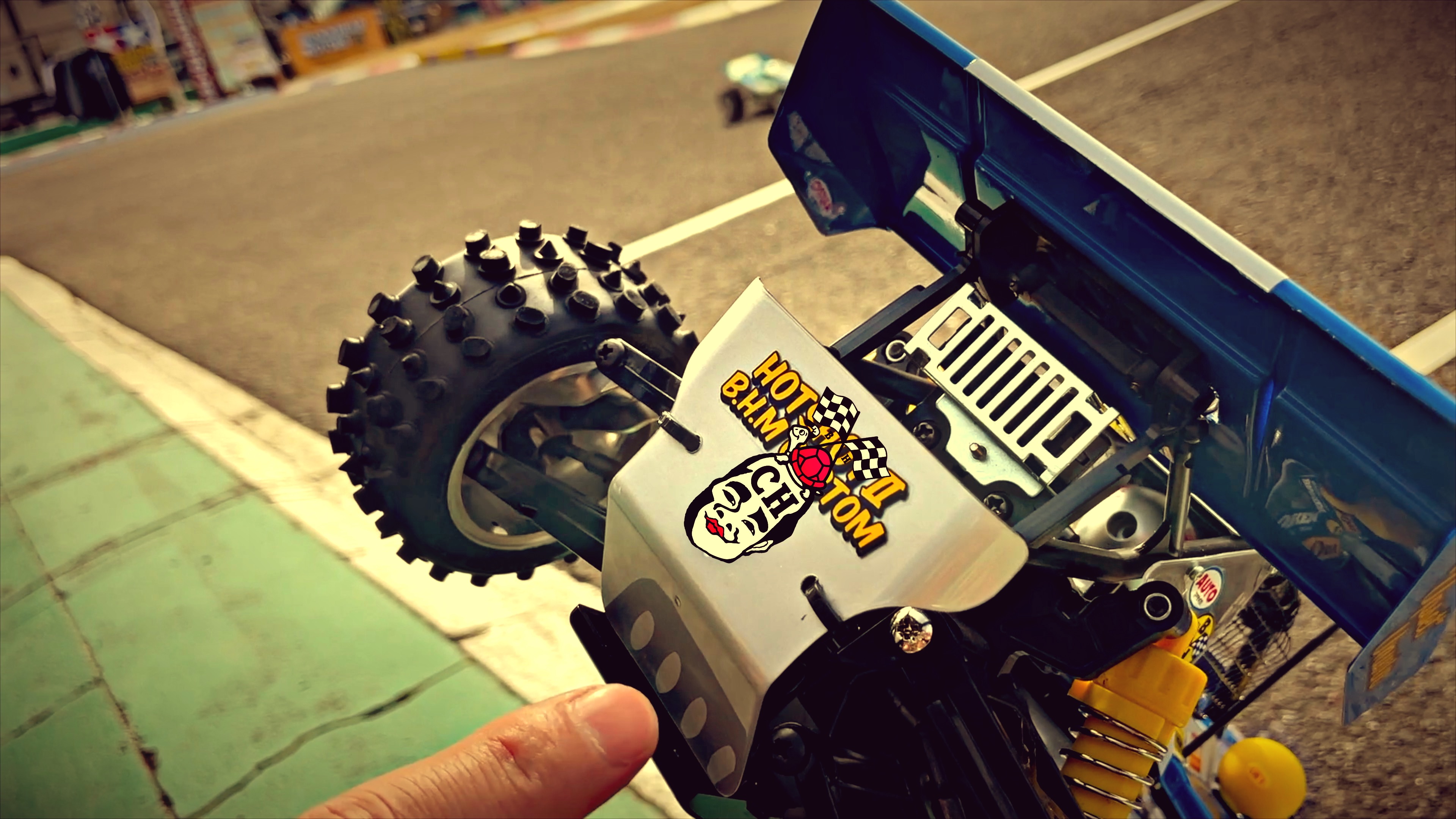 ホットショット2 ブロックヘッドモータース カスタム紹介 | チーム