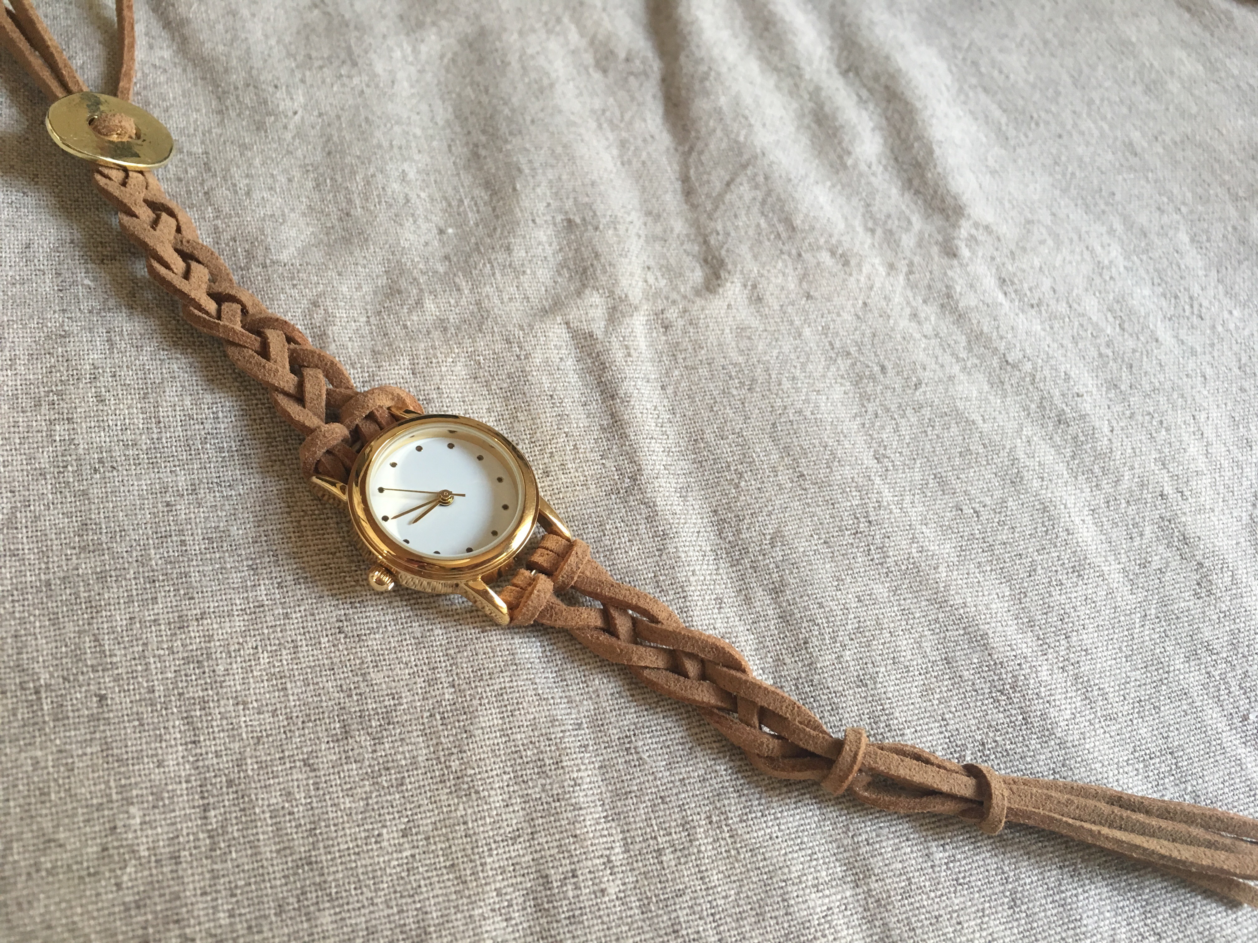 時計のベルトは自分で作れる！編み込みでオリジナル時計を作ろう