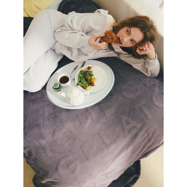 Sleep】カービングロゴ柄 毛布 | ジェラート ピケ(gelato pique