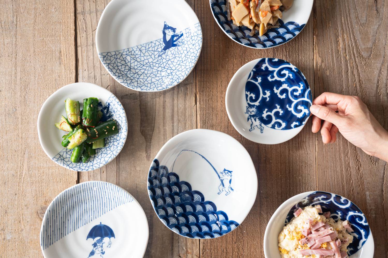 猫 シチタ ソメネコ 13cm皿 唐草 日本伝統模様[定番] - 業務用食器販売