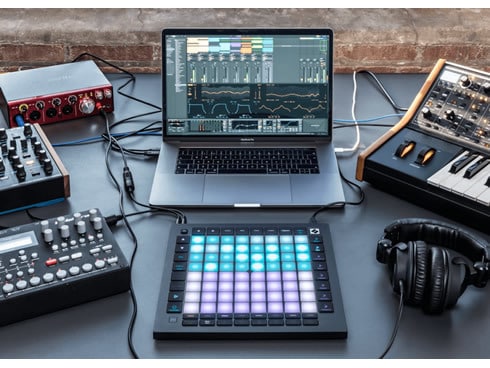 ヨドバシ.com - ノベーション novation MIDIパッドコントローラー