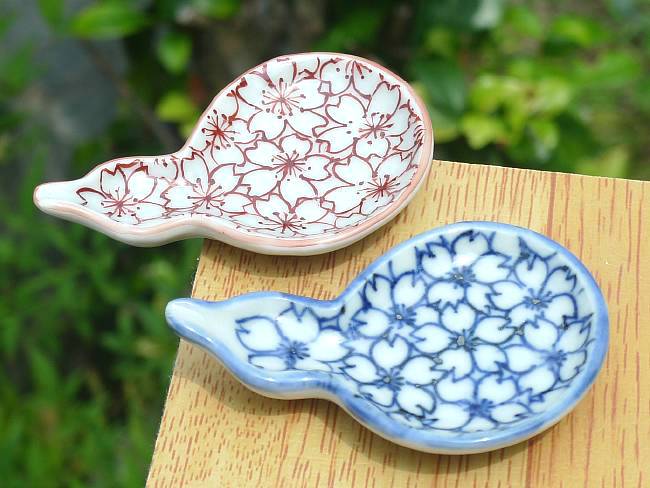 箸置き 青赤桜詰瓢ペアセット - 京焼清水焼 松韻堂