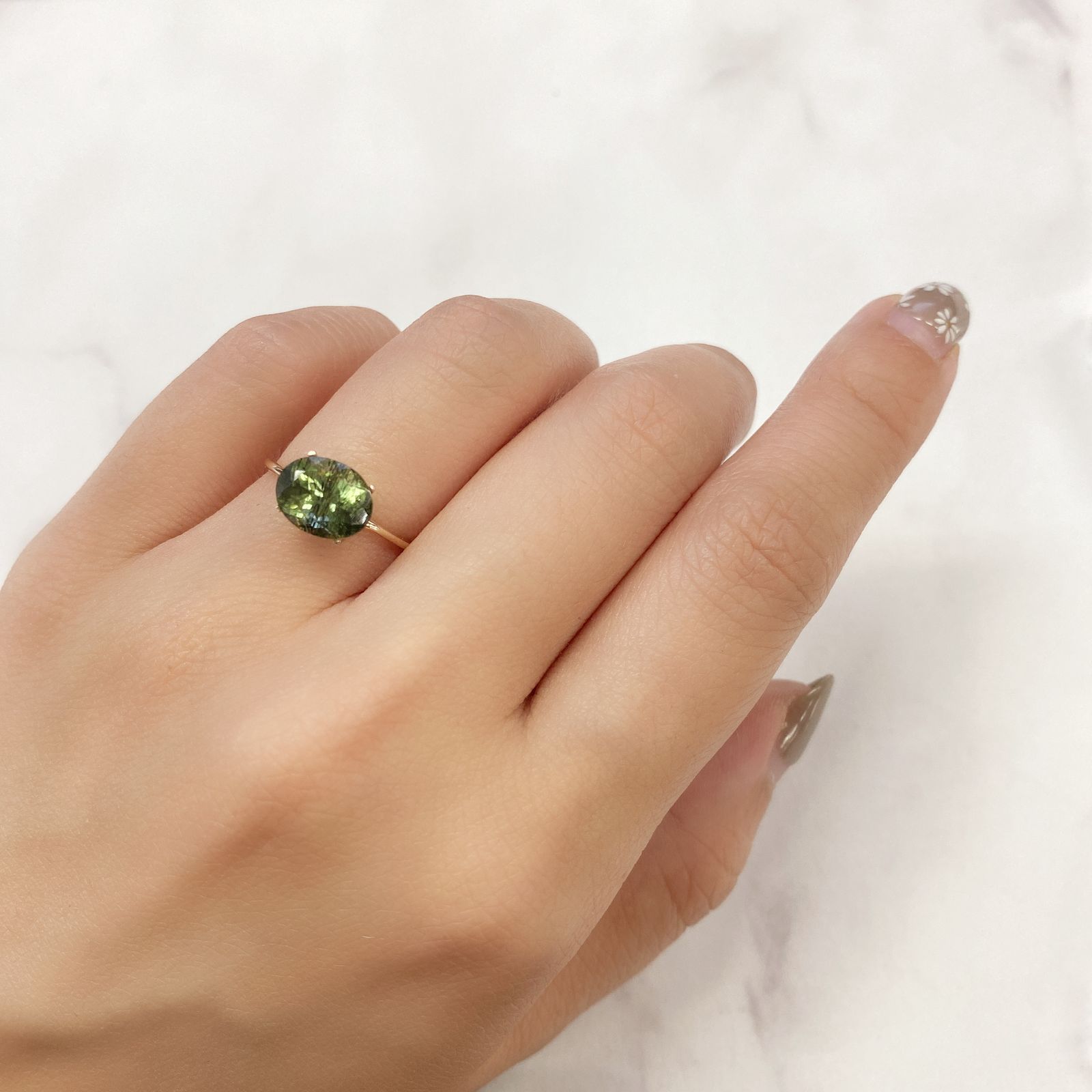 ルドウィジャイトインペリドット(宝石名ルードヴィッヒアイト・イン