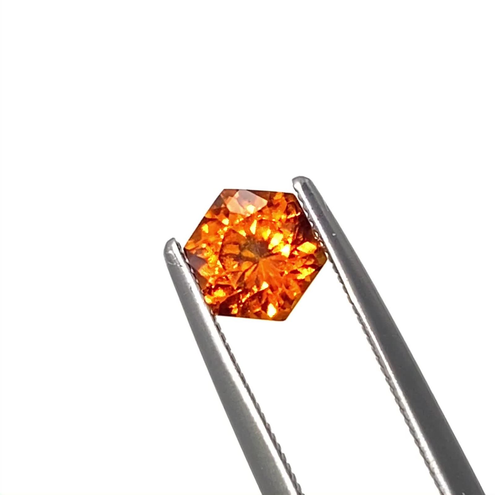 ◇ヘキサゴンカット◇ヘソナイトガーネット(宝石名ヘソナイト