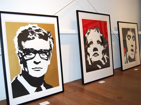 九州初、平尾で「コンラッド・リーチ」作品展－ジミヘンのポップアート