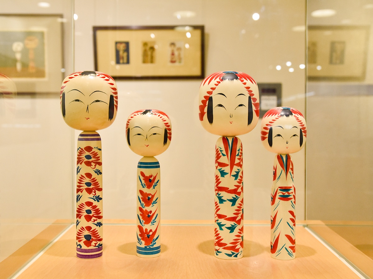 佐藤正廣さん、康広さん親子が手掛ける遠刈田系こけし - 仙台経済新聞