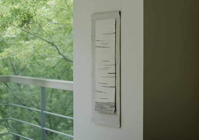 くらしの工藝布 裂織のタペストリー 墨｜家を装う｜中川政七商店 公式