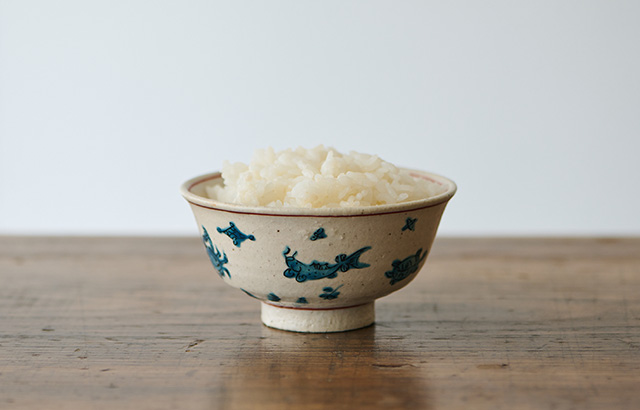 好日茶碗 青絵遊魚｜食卓の道具｜中川政七商店 公式サイト
