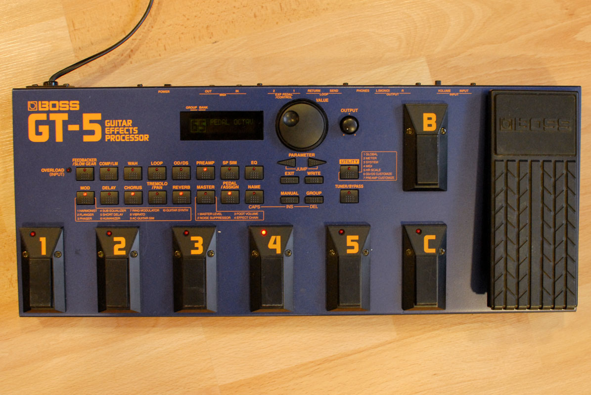 GT-5 - Boss GT-5 - Audiofanzine