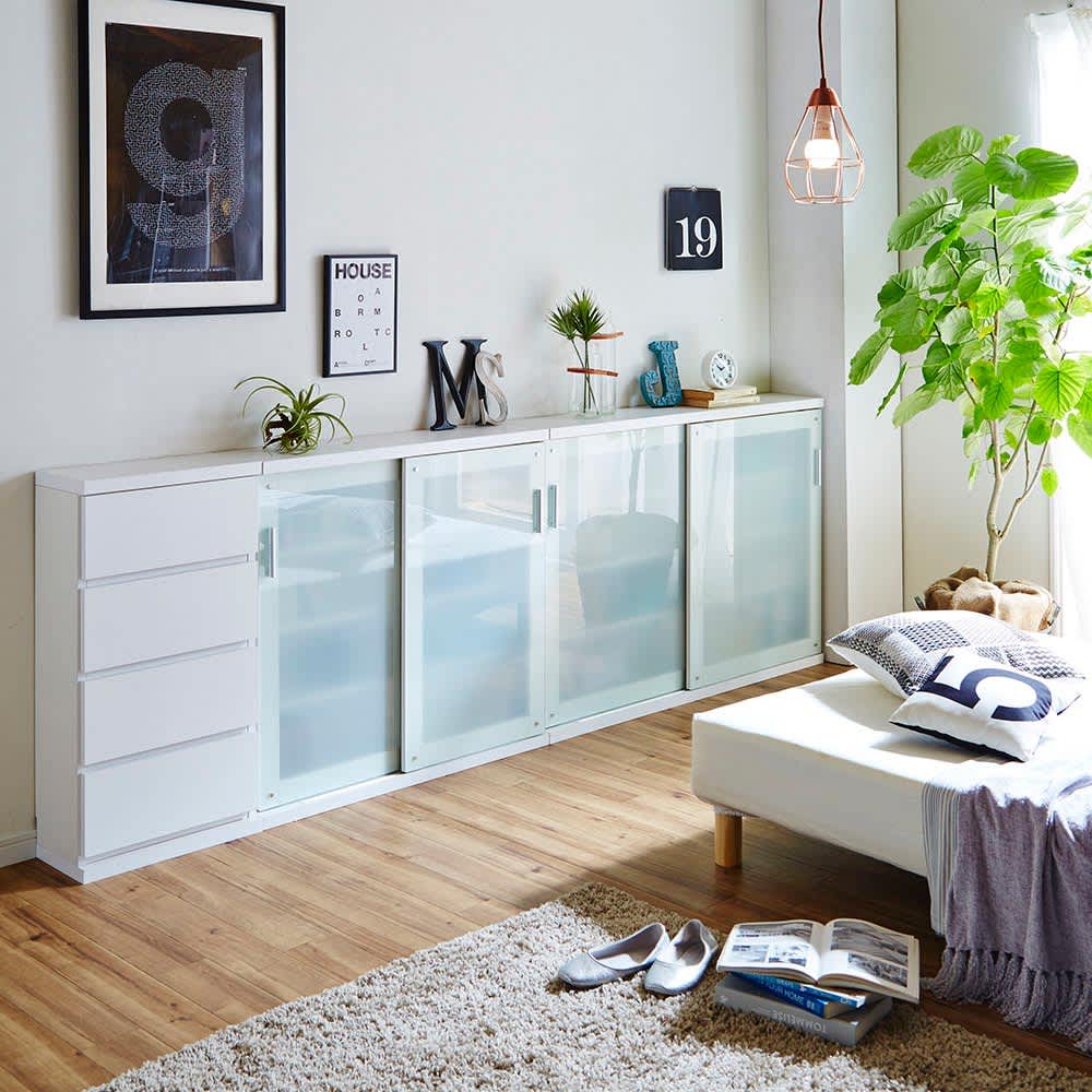 収納物の見やすい ガラス戸カウンター下収納庫 引き戸・幅90cm 通販