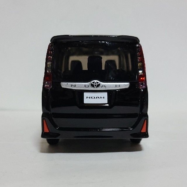 トヨタ - トヨタ ノア カラーサンプルの通販 by NOAH's shop｜トヨタ