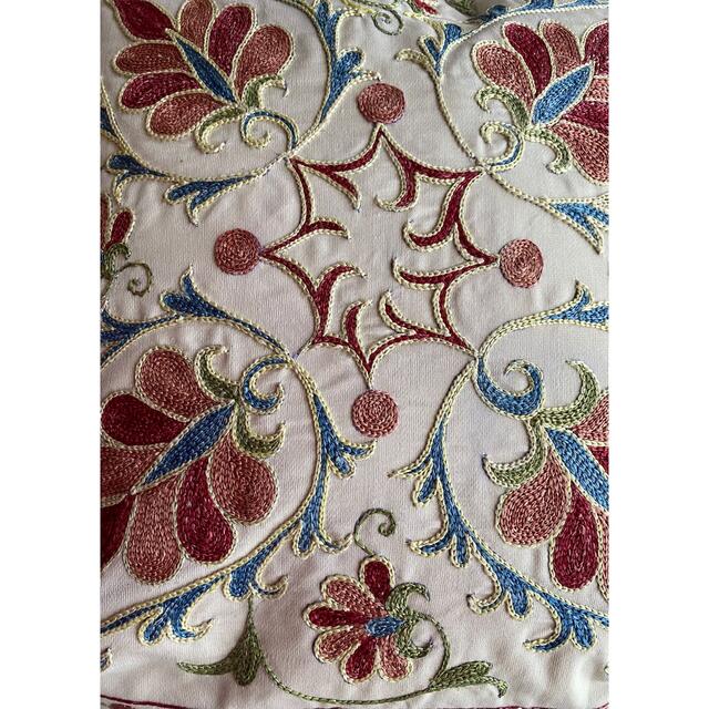 ウズベキスタン製 シルク スザニ刺繍 クッションカバー 45×46 SZN713の