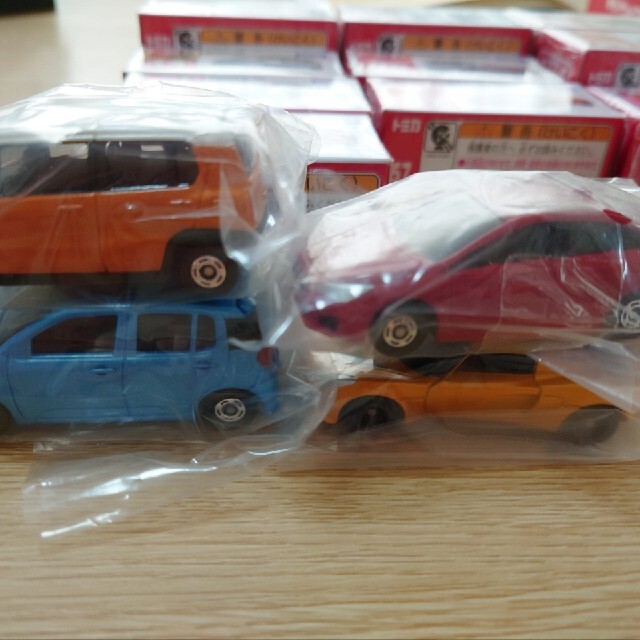 トミカ16台セットの通販 by みっき's shop｜ラクマ